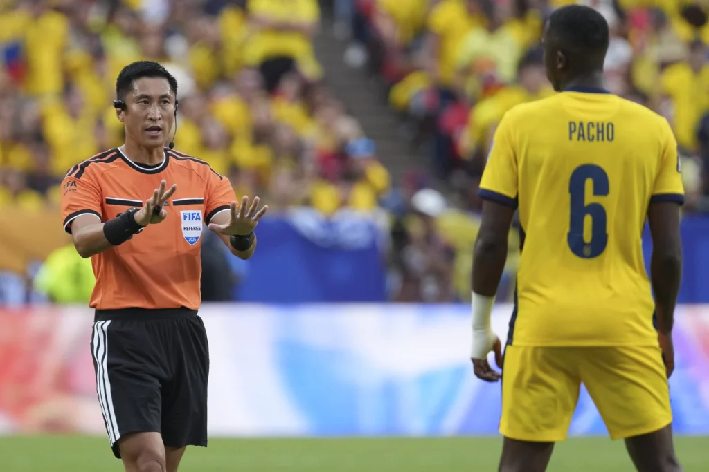 Sang “Raja Kartu Kuning”: Wasit Tiongkok Ma Ning Curi Panggung di Piala Dunia 2026