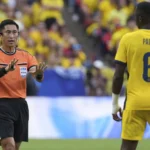Sang “Raja Kartu Kuning”: Wasit Tiongkok Ma Ning Curi Panggung di Piala Dunia 2026